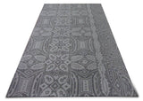 Retro floral and leaf motifs arranged in columnar design pattern makes this carpet unique. The alternating figures create symmetry and make this carpet fit for each and every type of room. 